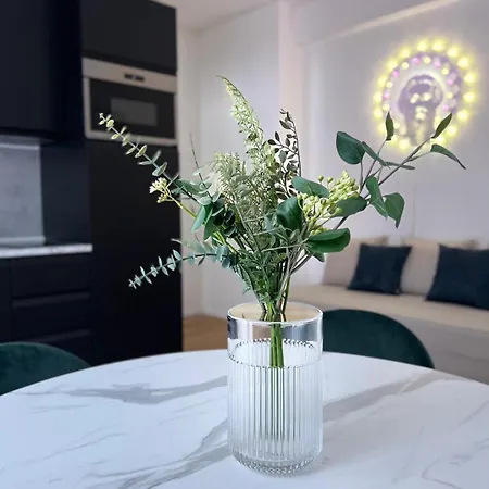 Eccelsobarese - Close To Airport Train Link * Bari